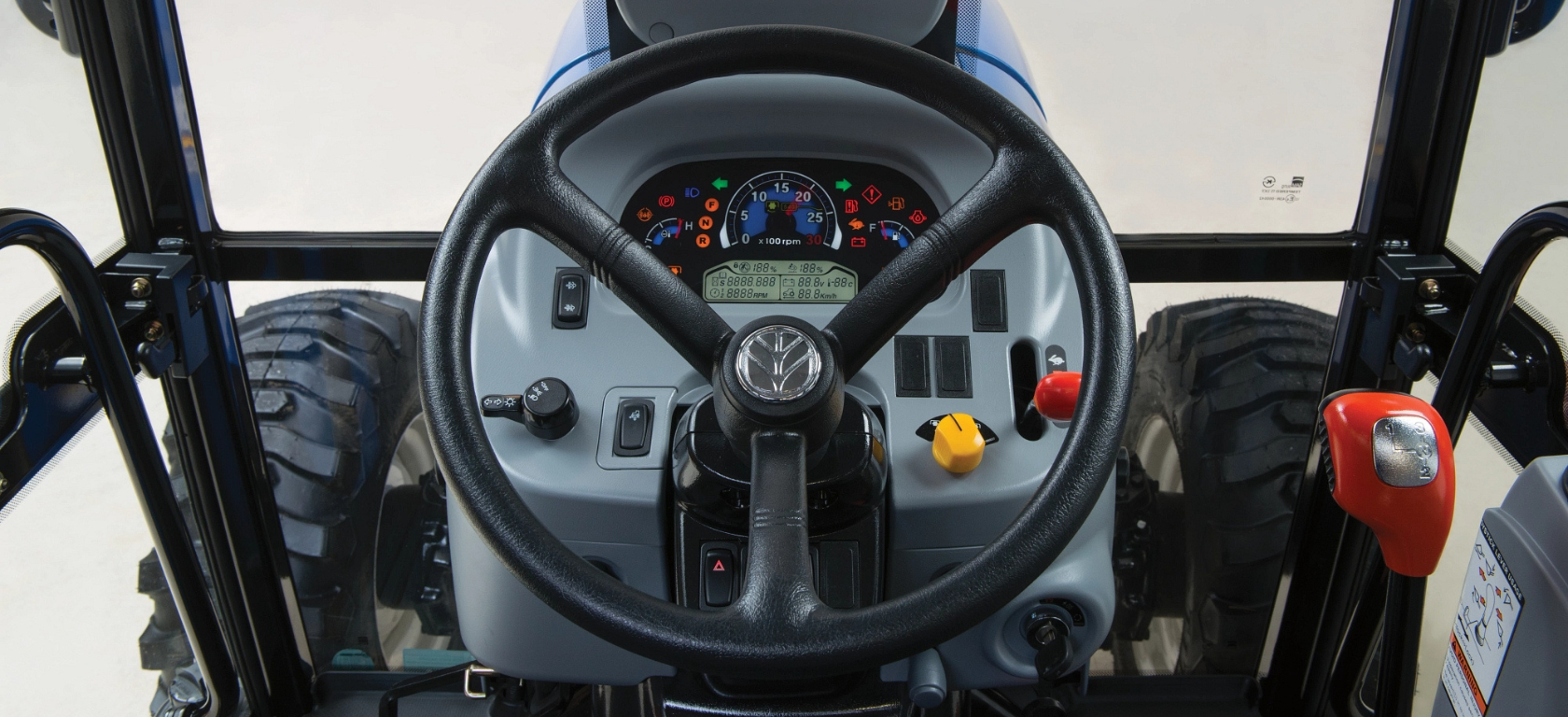 Boomer tractor steering wheel