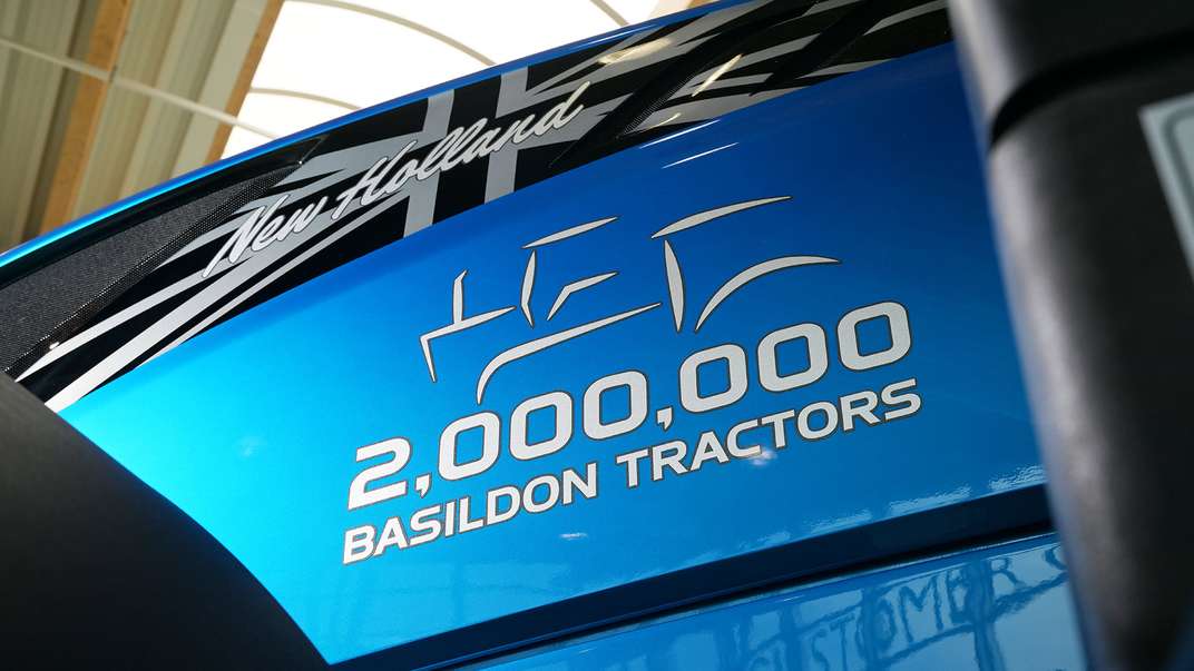 New Holland markerer Basildon-traktor nummer to millioner i fabrikkens 60-årige historie