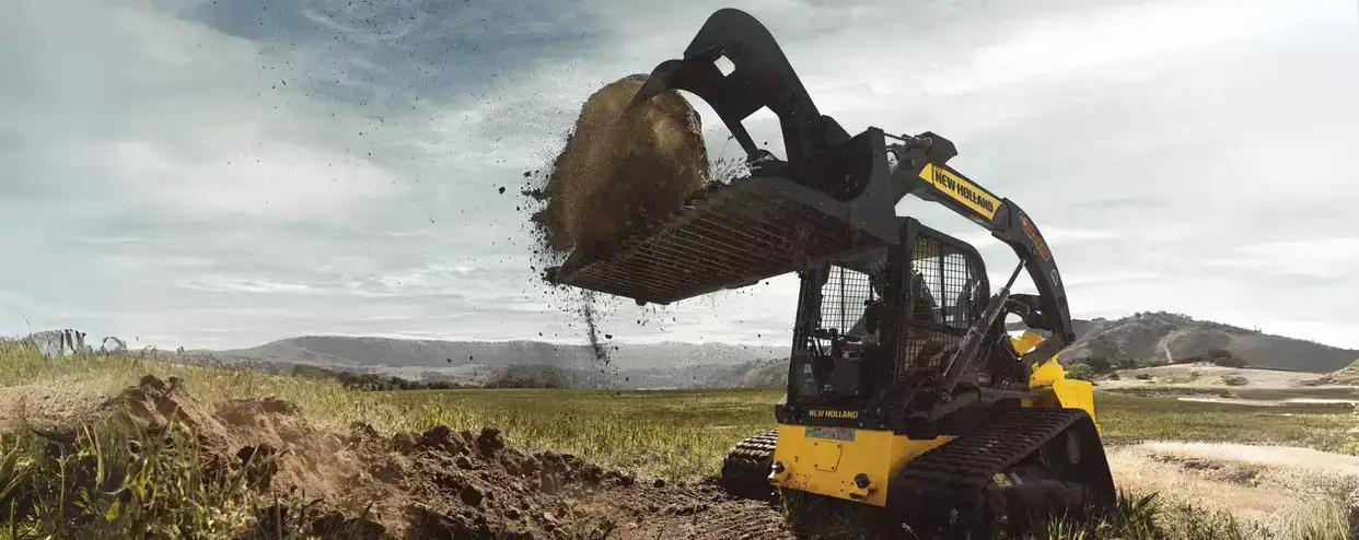 New Holland Construction Compact Track Loader C345