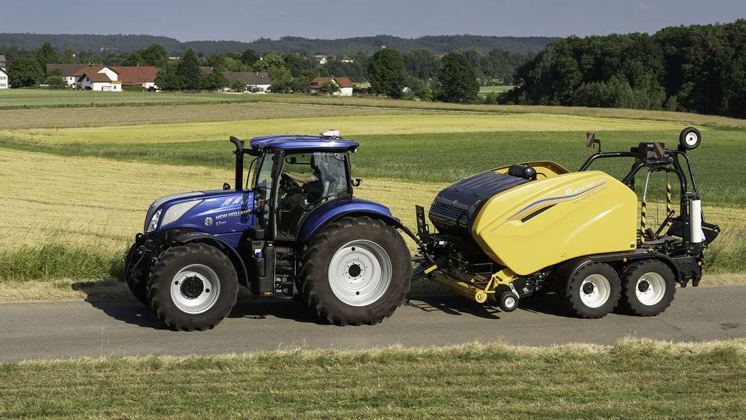 New Holland réactualise son offre de presses à chambre fixe pour 2024