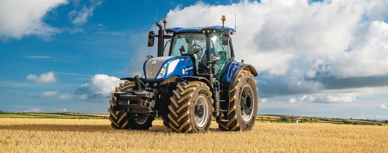 Blue Power edition T7 tractor in the field