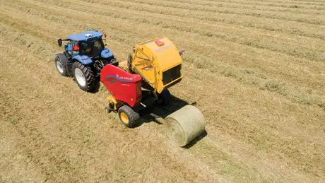 Pro-Belt™ Round Balers Media Gallery