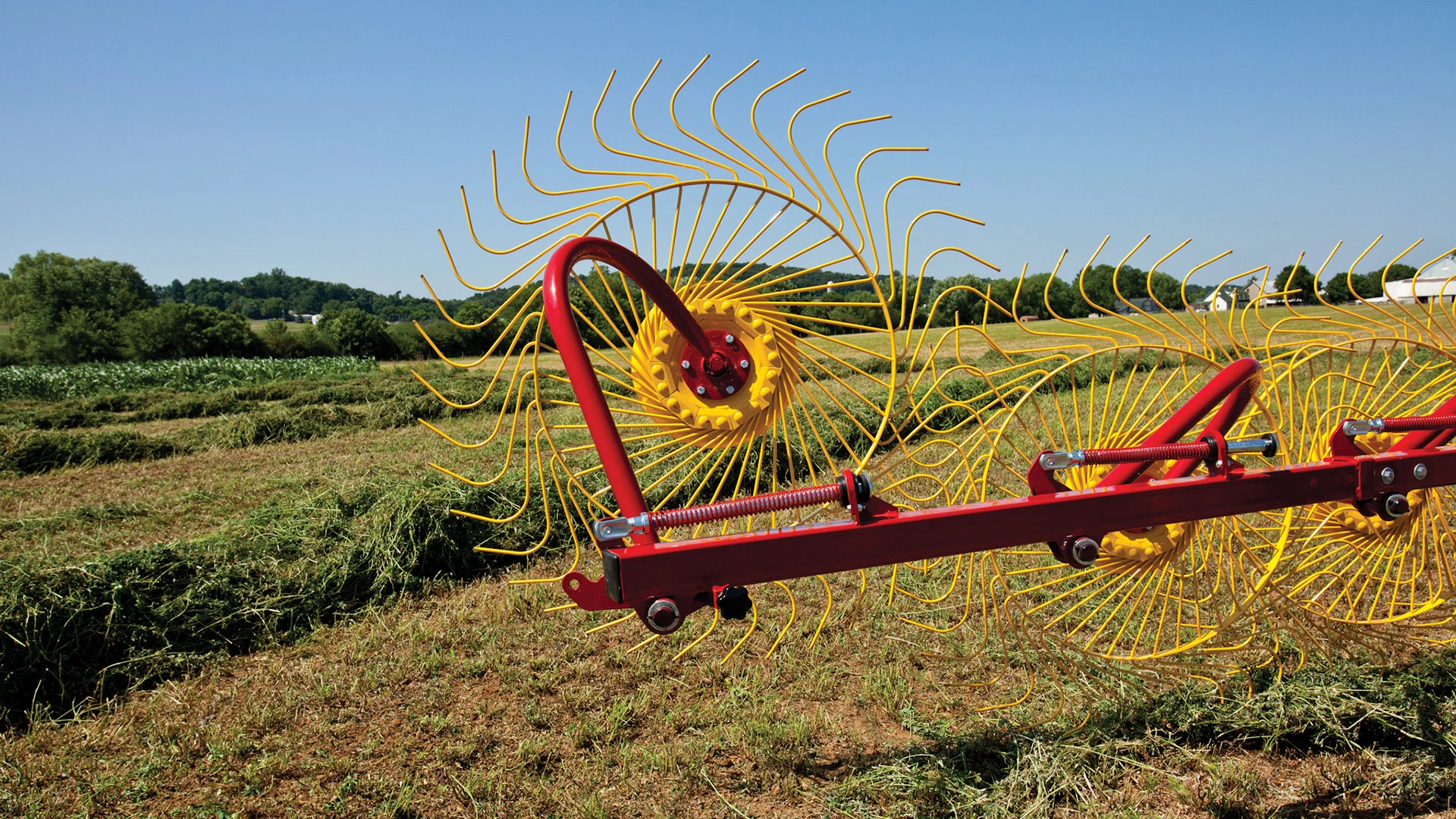 PROCART™ AND PROCART™ PLUS CARTED WHEEL RAKES