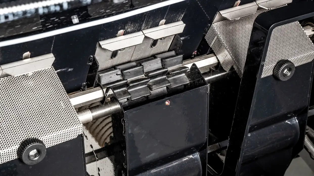 sh-front-hopper-feeding-system-01