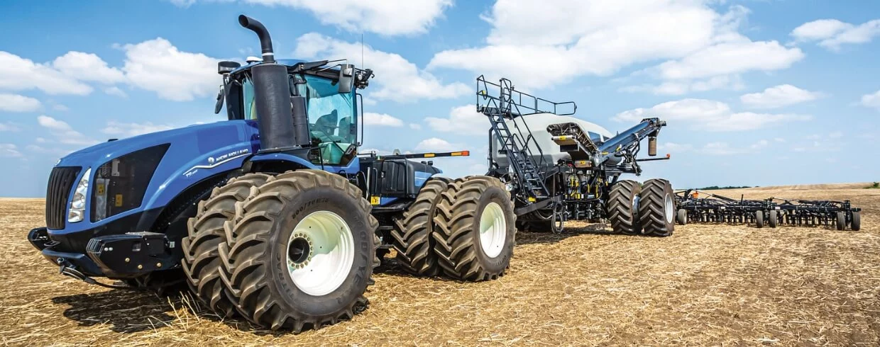 T9 with PLM Intelligence™ - 4wd Tractors