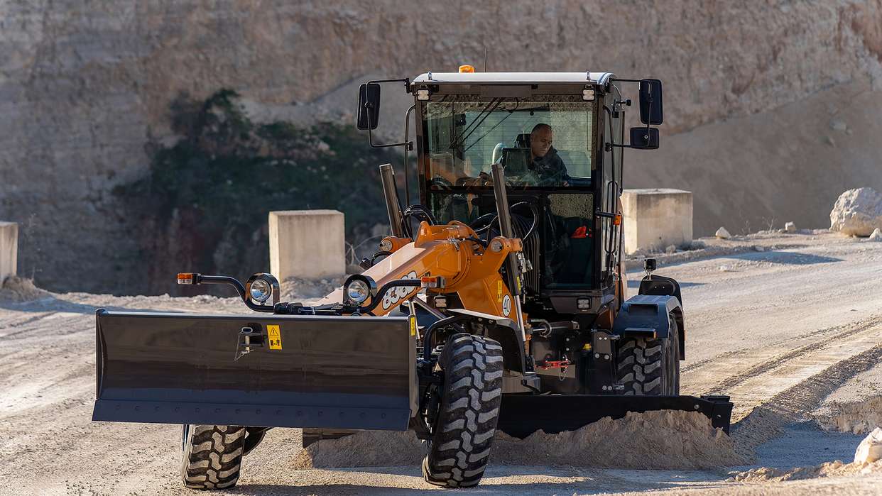 CASE Construction Equipment lance les Niveleuses de la Serie D