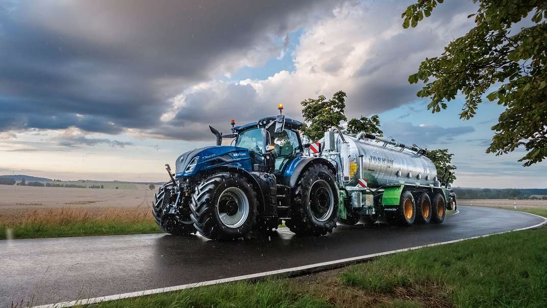 New Holland startet mit dem T7 XD in eine neue Traktoren- Generation: Vielseitigkeit als Antwort auf globale Herausforderungen