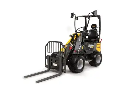New Holland Construction Small Articulated Loader Model M12