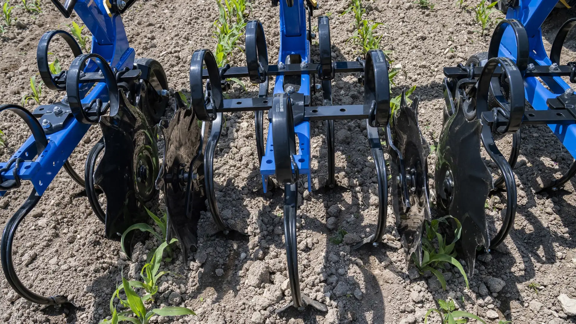 CULTIVADORES ENTRE LINEAS SRC Y SRC SMARTSTEER™