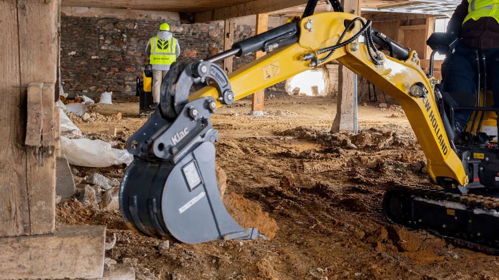 Backhoe Coupler Attachment New Holland Construction