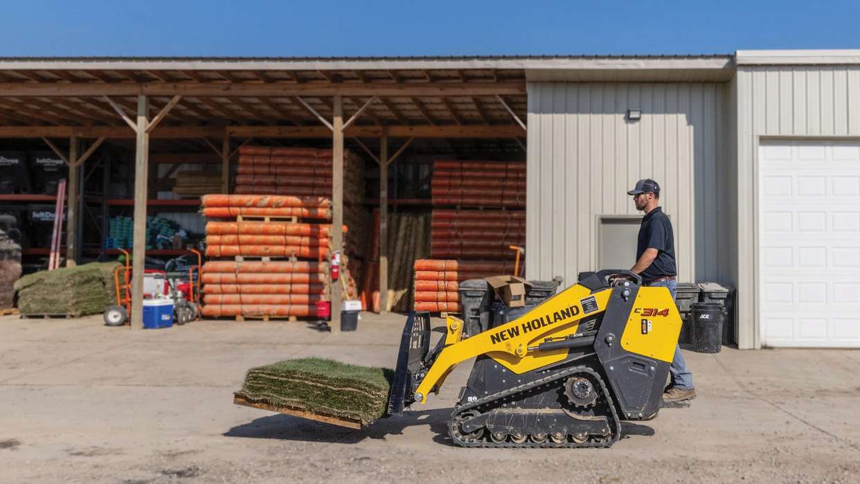 Mini Track Loader lifting mats.