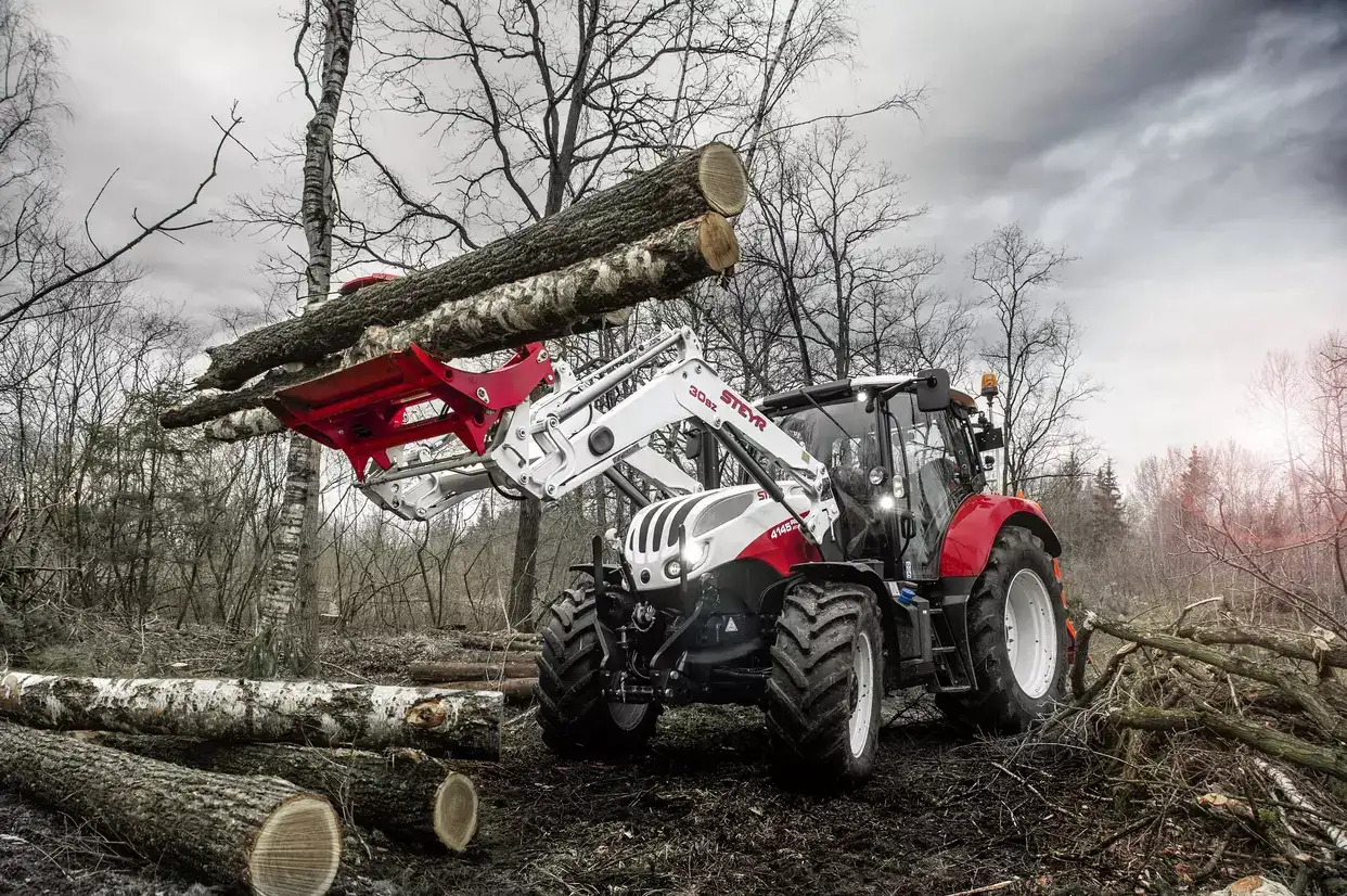 steyr_4145_profi_frontloader_30sz_forestry_stvalentin_1603_007_3072_2044