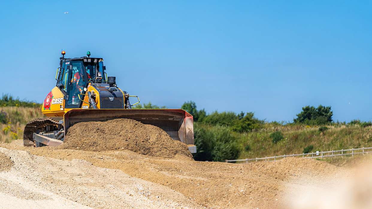 Mid Hants invests in new CASE 921G Wheel Loaders & CASE CX370D Crawler Excavator