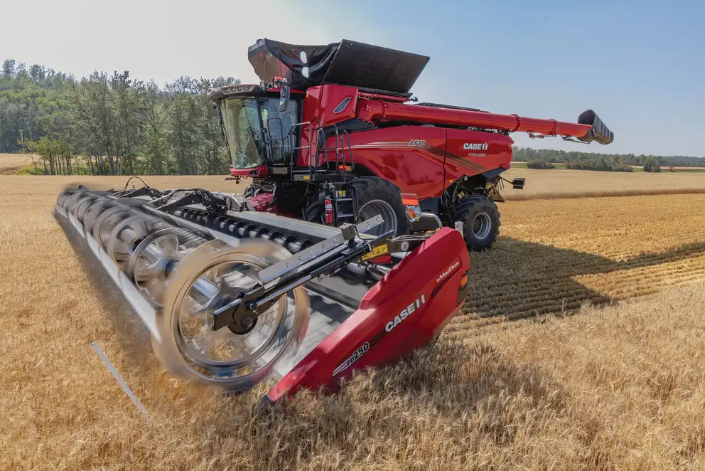 fd250 in motion with AF10 combine