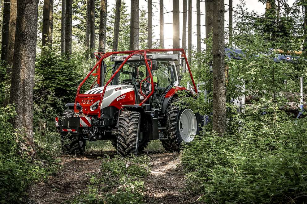 01 STEYR Traktoren_Sustainability AGDW forestry project_res.jpg