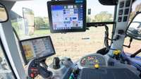 New Holland presenta il trattore T8 senza conducente con Raven Autonomy™ al SIMA di Parigi
