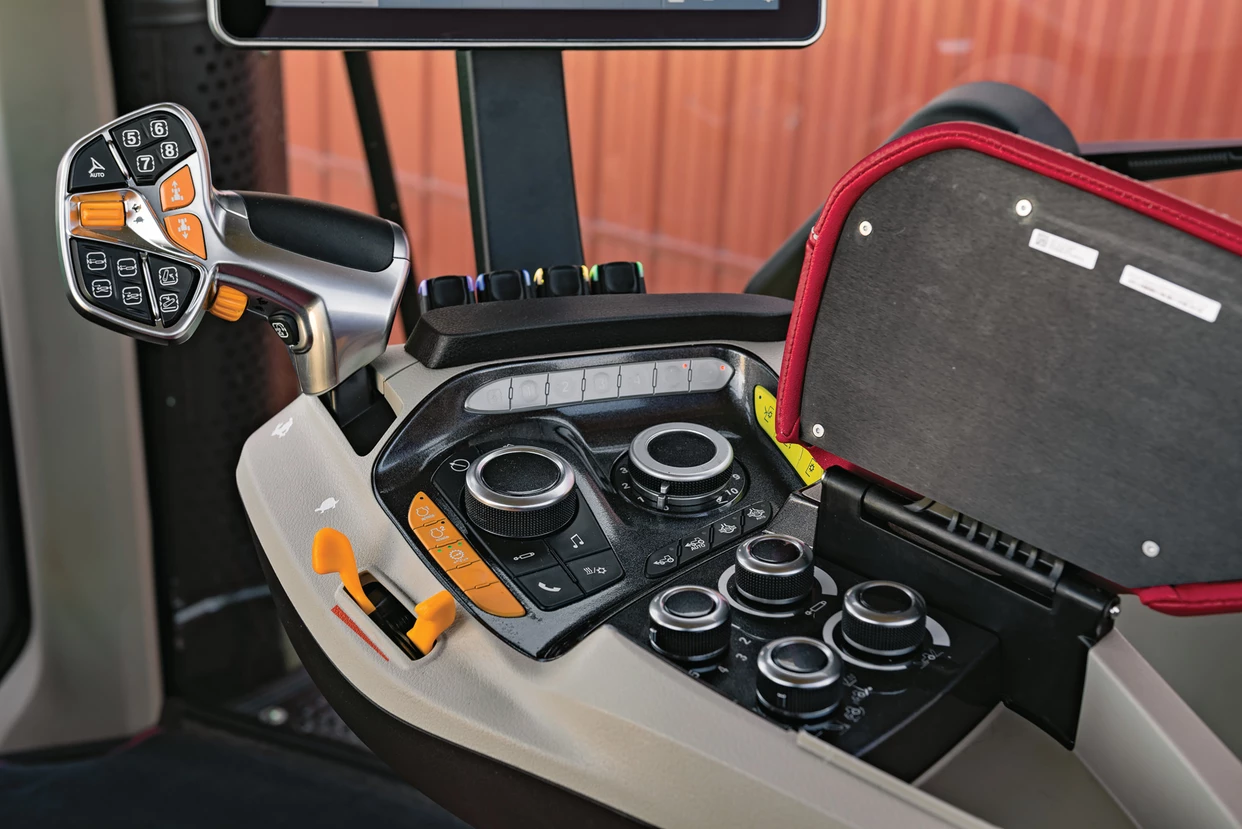 Magnum Series Row Crop Farming Case IH