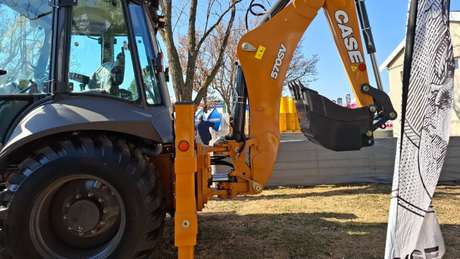CASE Construction Showcases Power and Community at Val Boeredag 2025