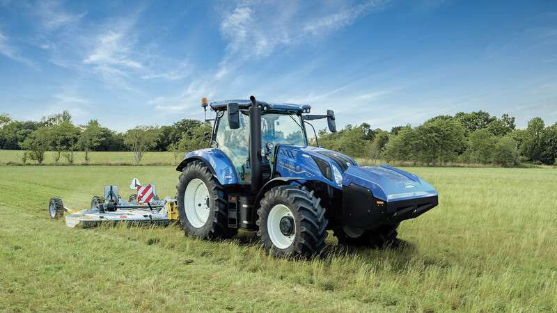 El revolucionario tractor T6 Methane Power arranca su andadura en España