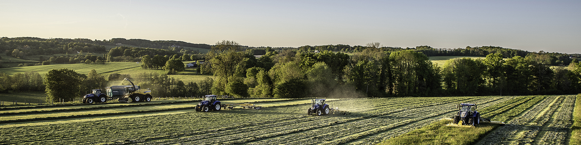 New Holland dévoile le look de la gamme CR 2024