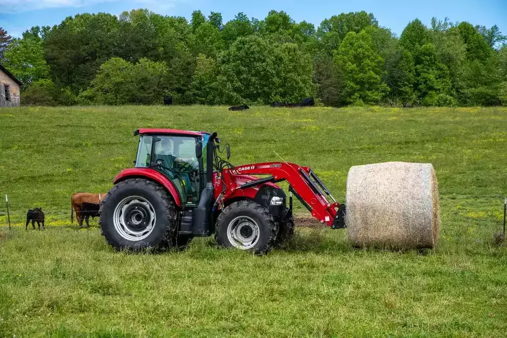 Utility-Farmall-120C_4268_05-17