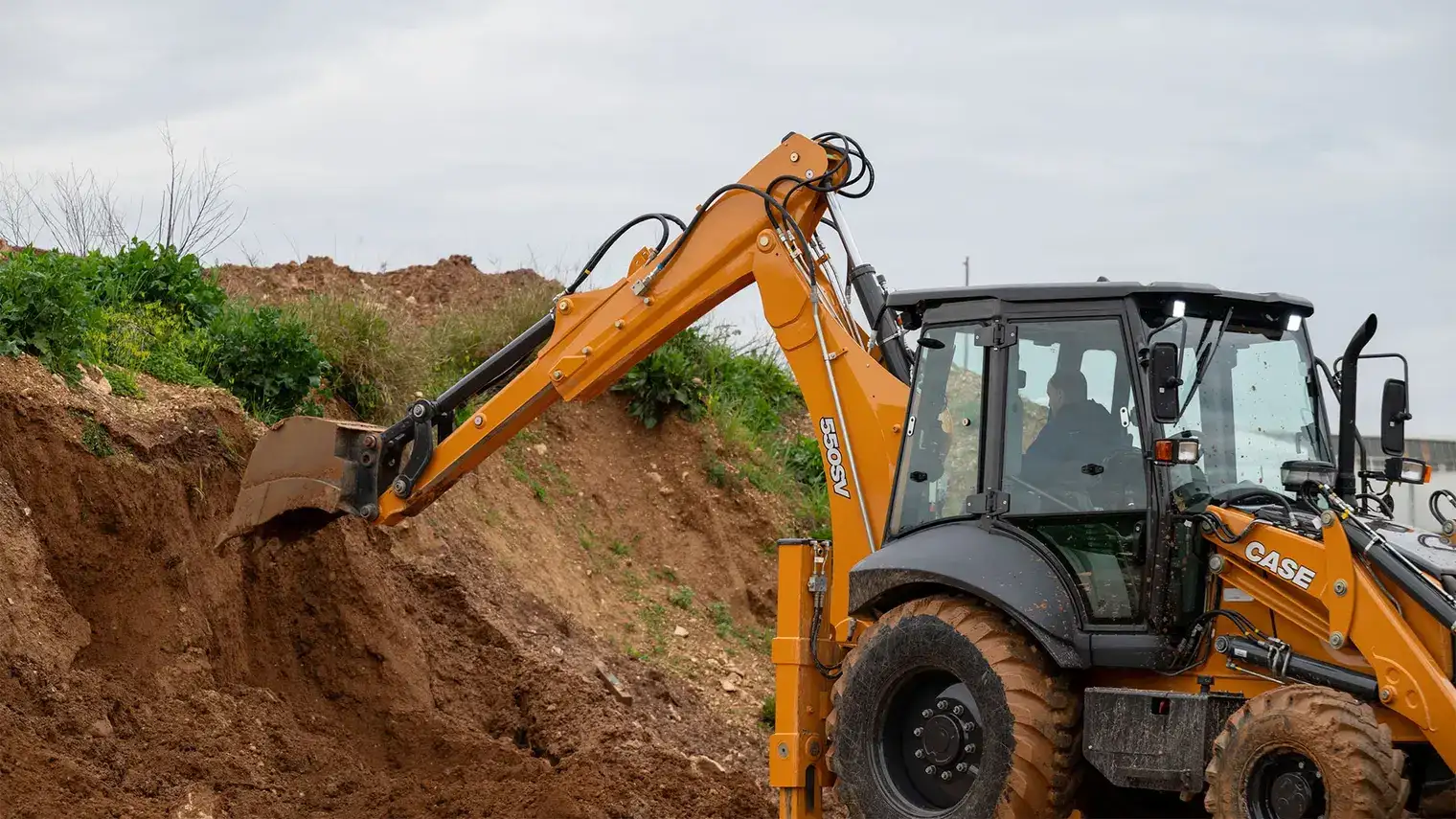 SV-Series Backhoe Loaders
