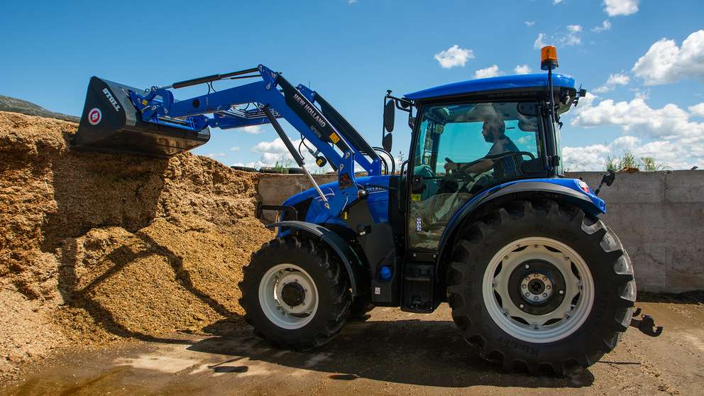 New Holland T5.90S najczęściej wybieranym ciągnikiem w Polsce w pierwszym półroczu 2025