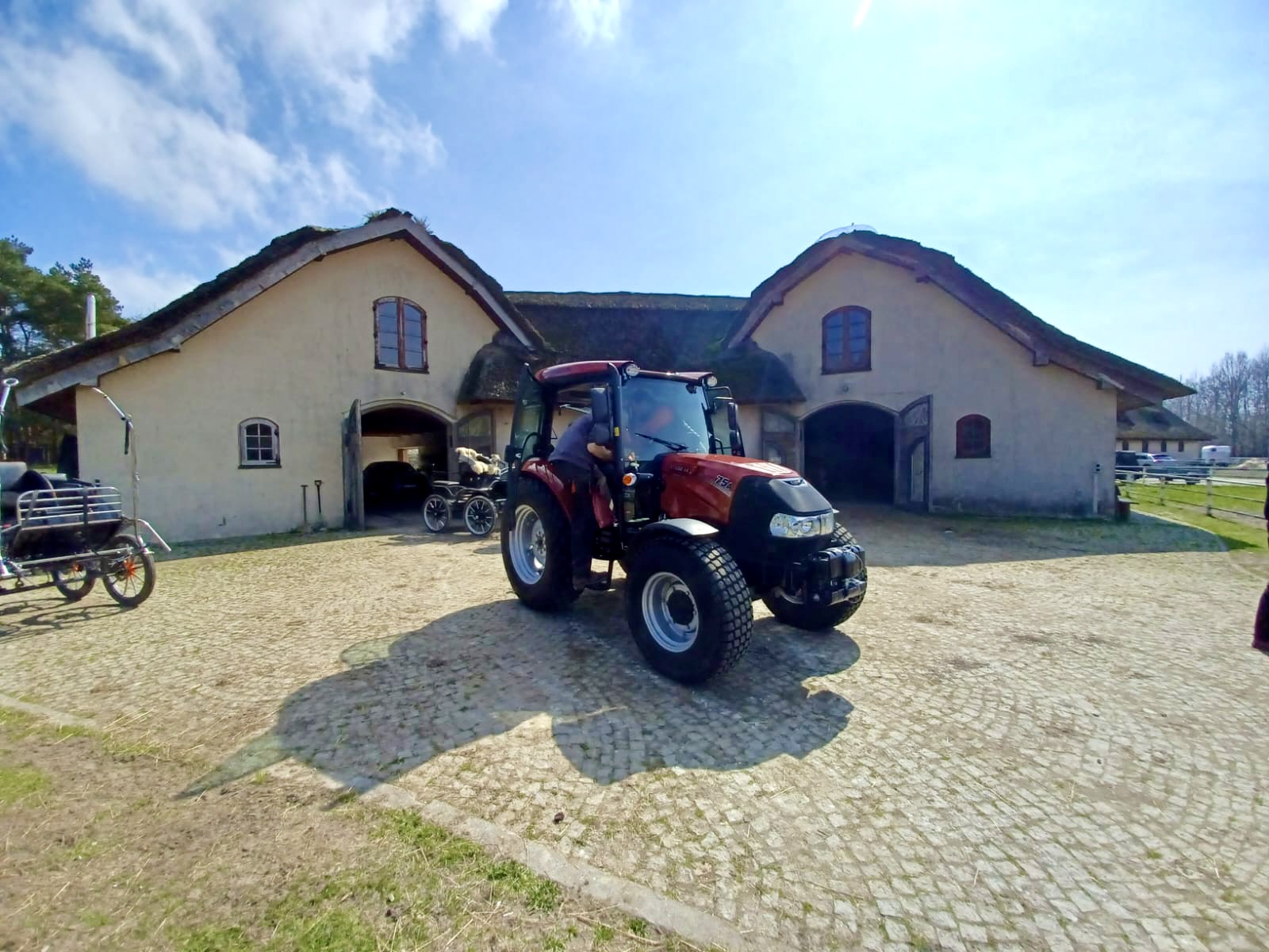 Photo_02_Kwiatek Driving Team Case IH Farmall.jpg