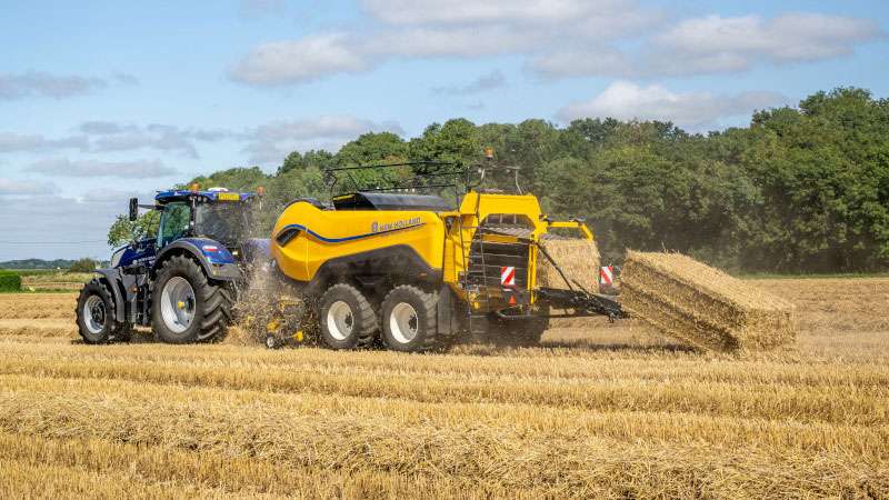 IntelliSense – inteligentne sterowanie prasą  kostkującą New Holland