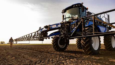 Premi New Holland - Irroratrice Guardian™ con braccio frontale e con PLM Intelligence