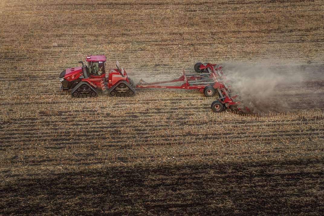 23-05_steiger_715_quadtrac_-retouched_beauty_lhst_0113-11_1623_1081