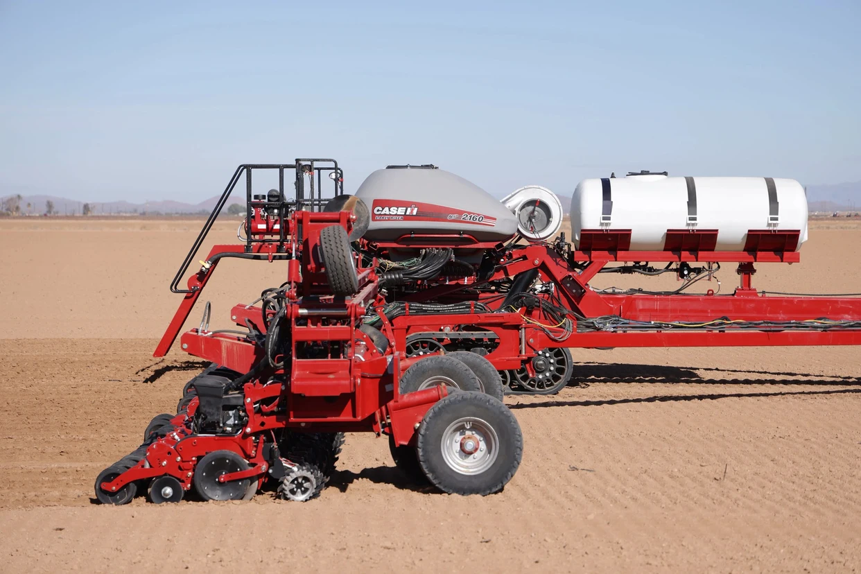 Tractor Planter: 2000 Series Early Riser | Case IH