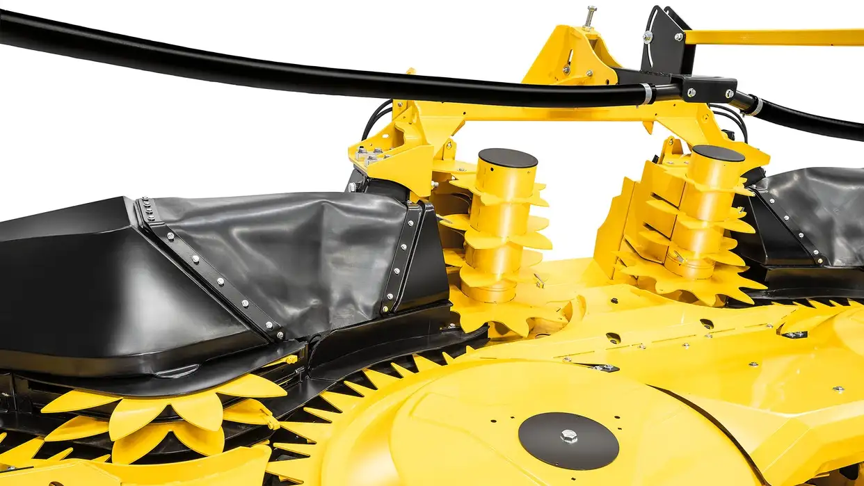 Maize Headers - Making light work of the tallest maize