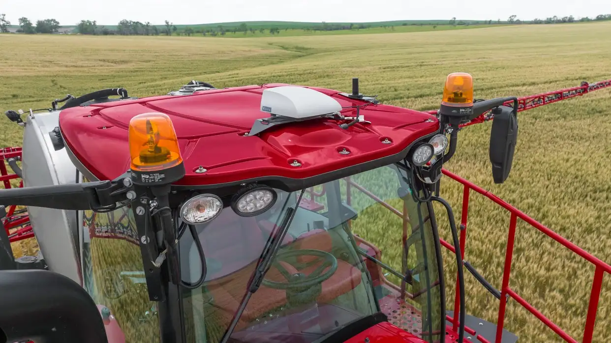 Case IH RS1 receiver mounted onto a Trident 5550 applicator.