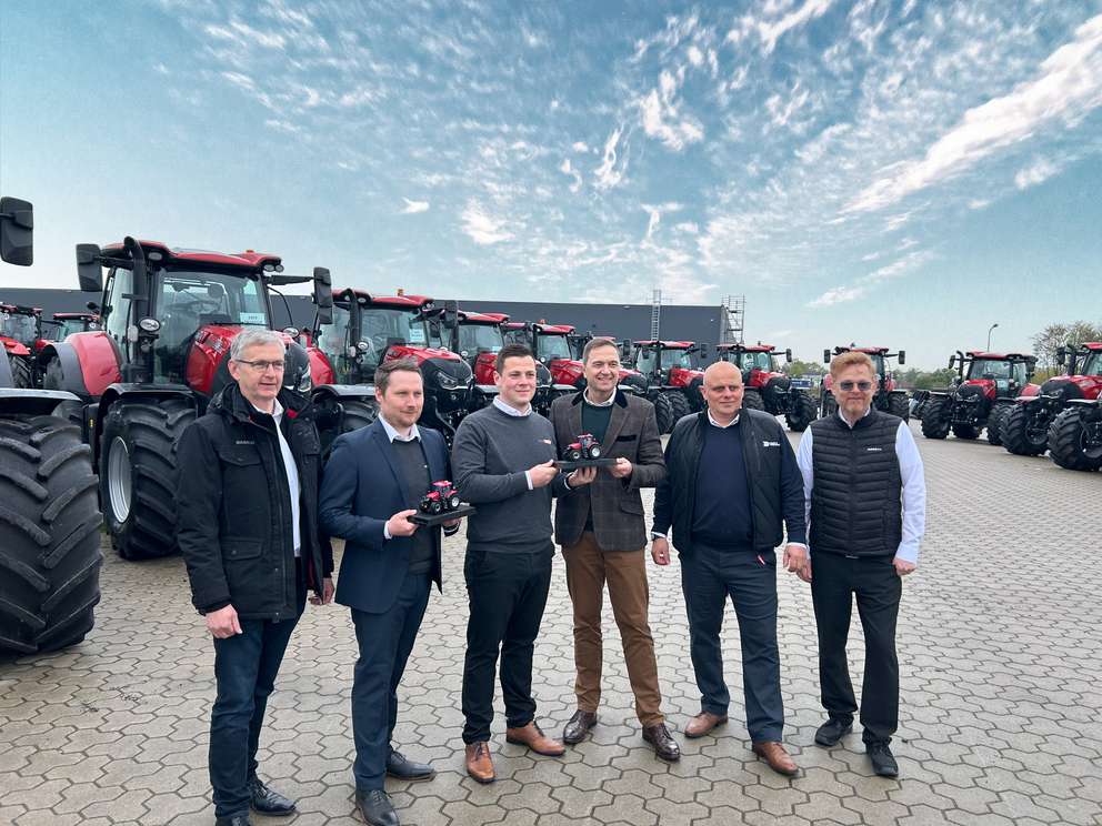 A fleet of 90 Case IH tractors has been delivered to easyTRAKTOR_667470.jpeg