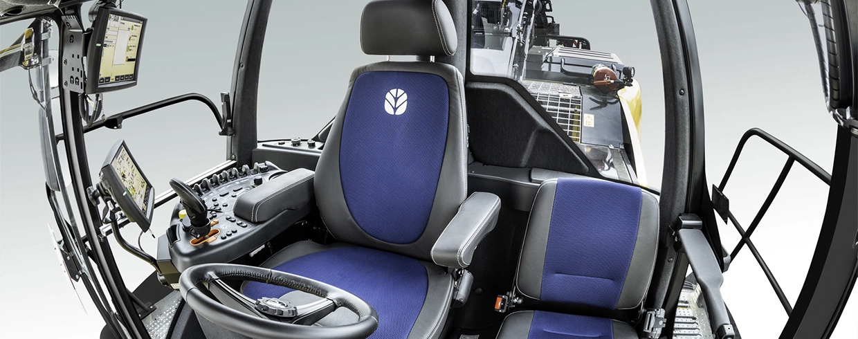 fr-forage-cruiser-operator-environment-01a