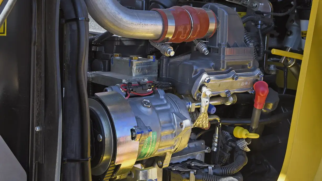 POWERFUL ECONOMY AND EASY MAINTENANCE