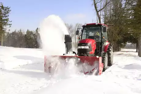 FCCSB_Farmall_Compact_45C_Snow_142.jpg