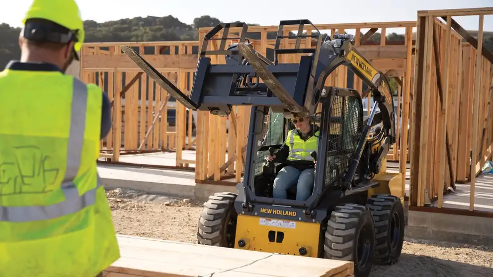 New Holland Construction Pallet Fork Attachment