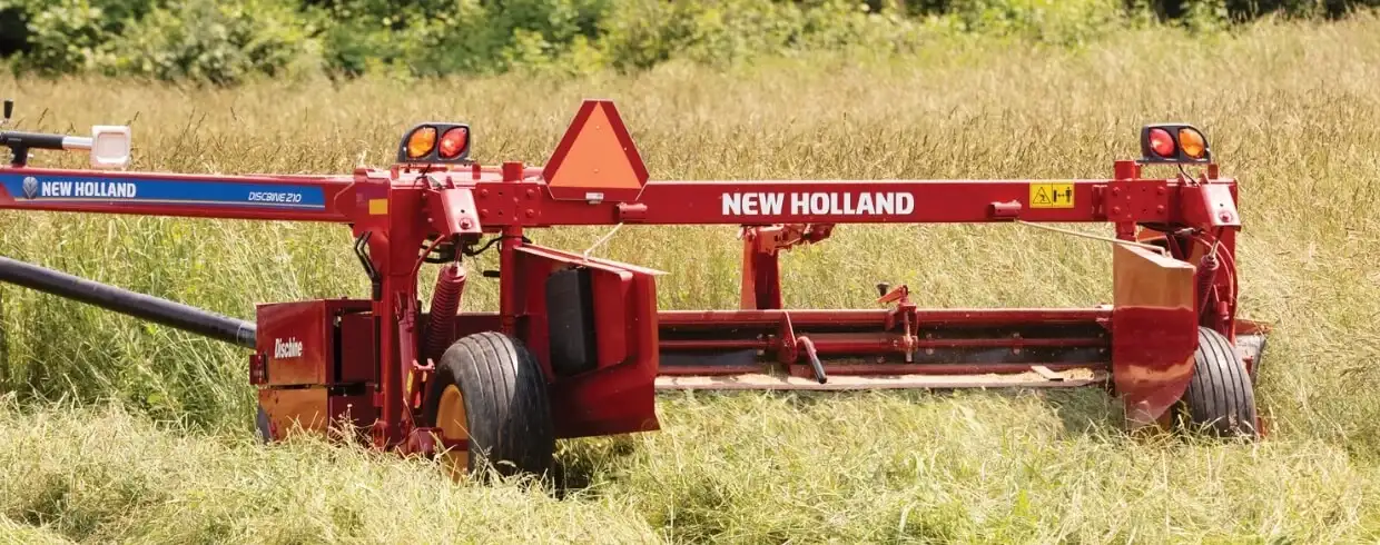 Discbine® side-pull disc mower-conditioner conditioning