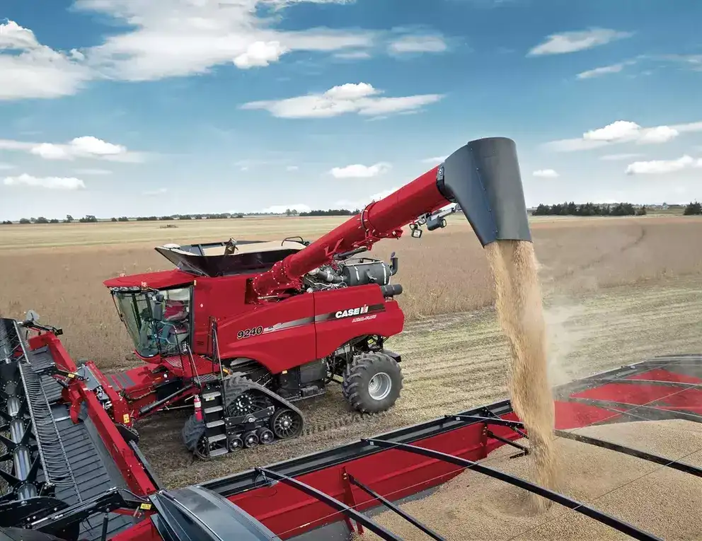 Axial-Flow 9240 Combine with Draper Header_0898_10-14_R1