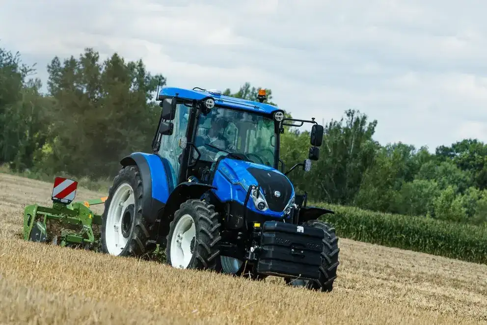 New Holland T5S_1.jpg