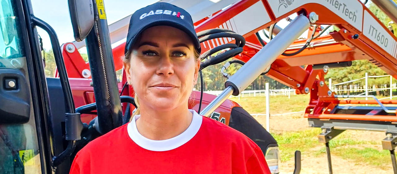 Photo-02_Case-IH-Kwiatek-Driving-Team.png