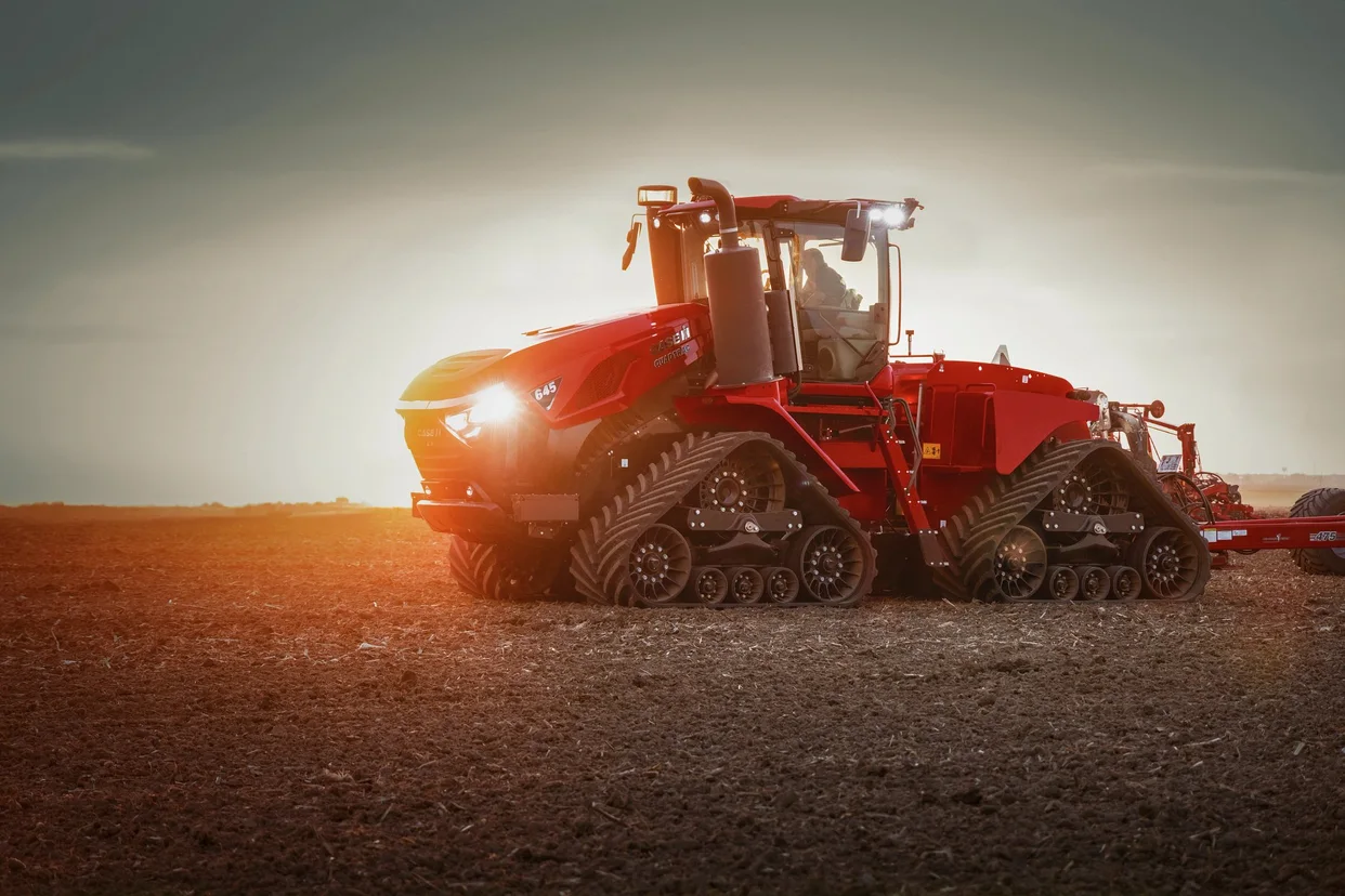 Steiger 645 in the twighlight