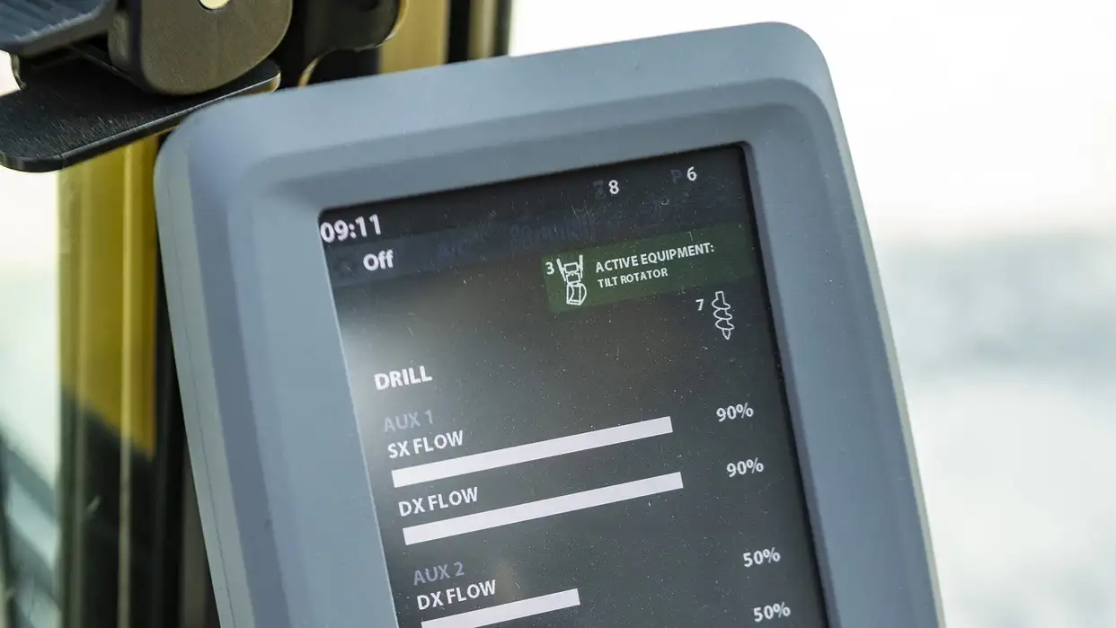 Compact Excavators D-Series - EMBEDDED INNOVATION