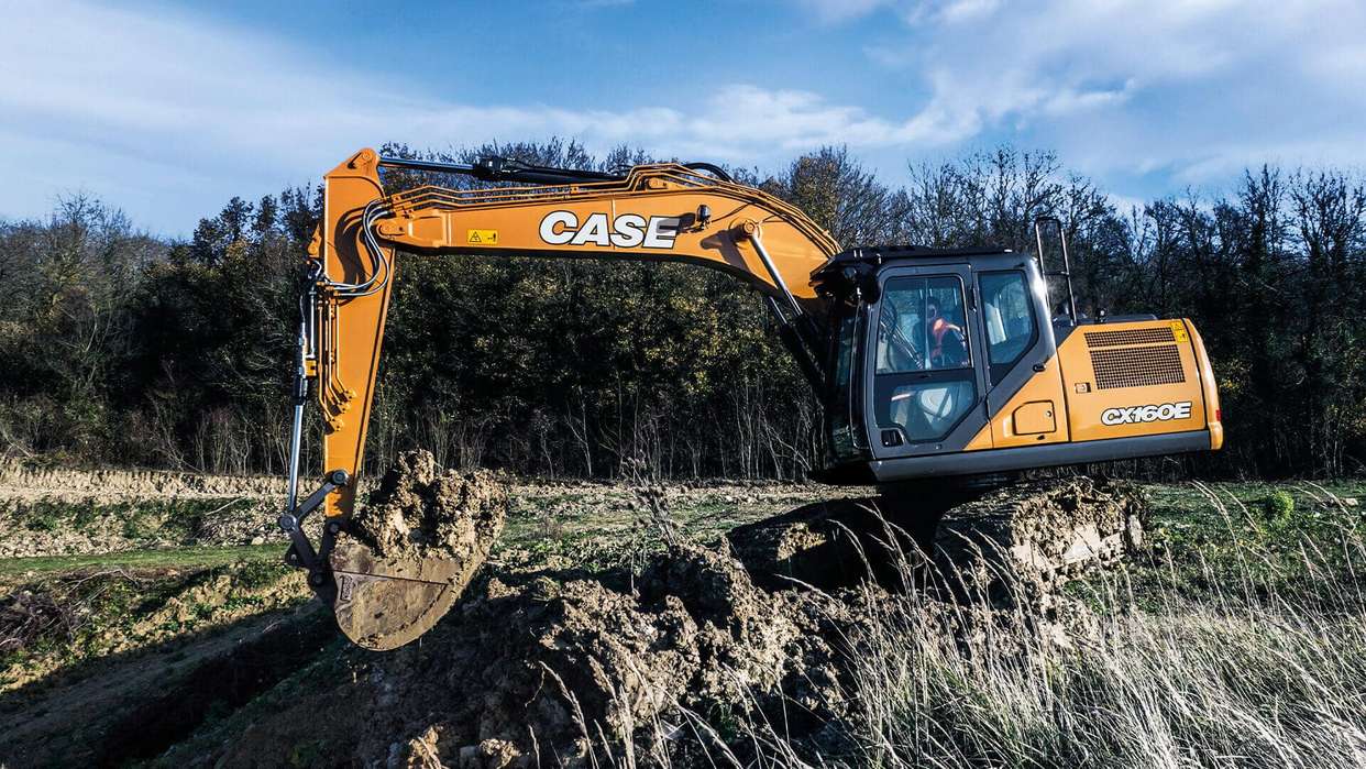 CASE présente sa nouvelle gamme de pelles sur chenilles série E