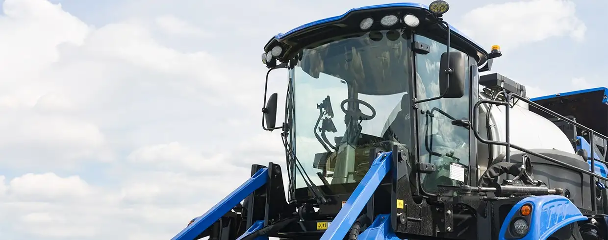 guardian-front-boom-sprayers-cab-01
