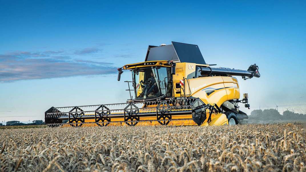 New Holland Intelligence Updates Keep You Better Connected to Your Combine