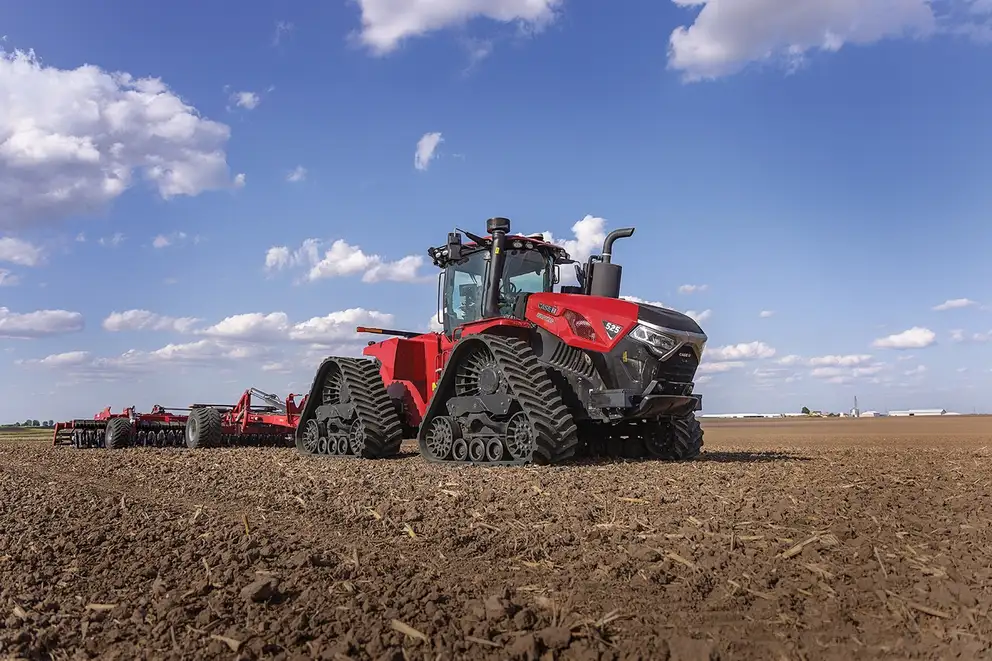 Steiger 525 QT Speed-Tiller in field