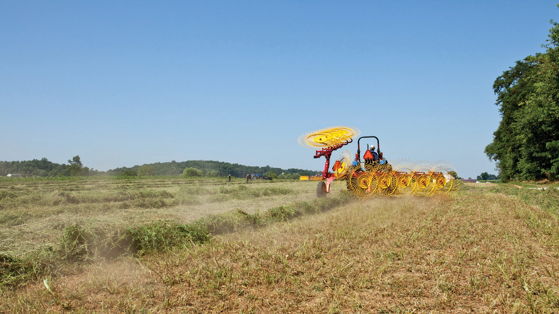 PROCART™ AND PROCART™ PLUS CARTED WHEEL RAKES